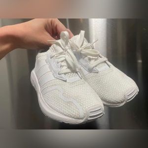 All white Adidas Multix sneaker for Kids - size 9k -